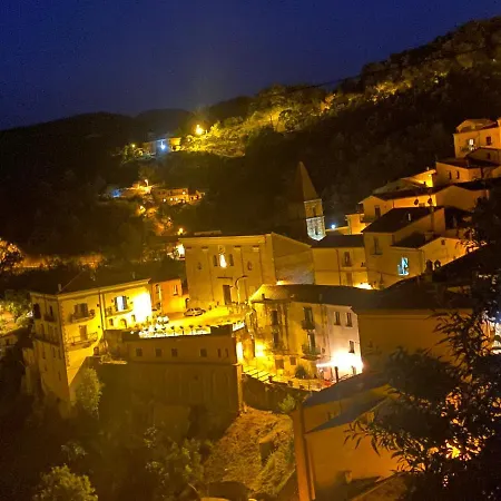 La Panoramica فندق مبيت وإفطار كاستلمتسانو